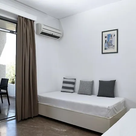 Phaistos Hotel 2*