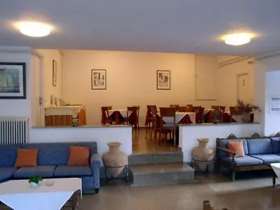 Phaistos Hotell
