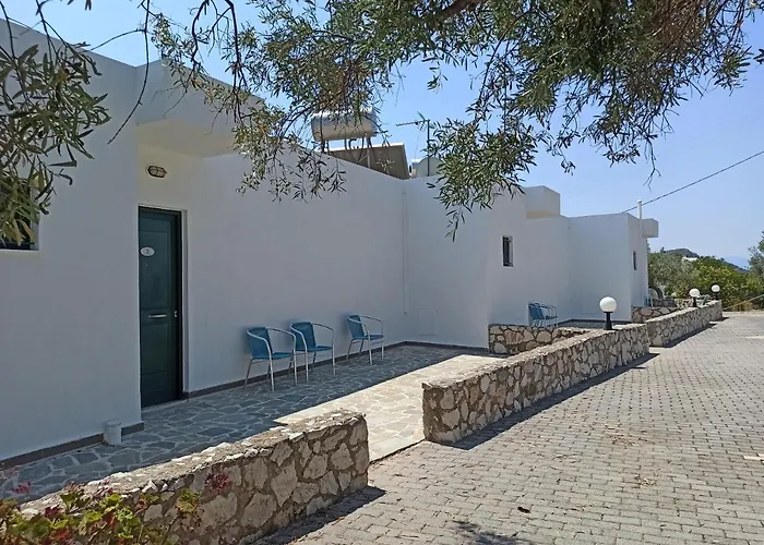 מלון Phaistos 2*