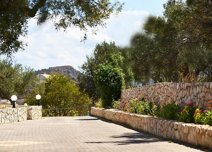 Phaistos מלון טולון