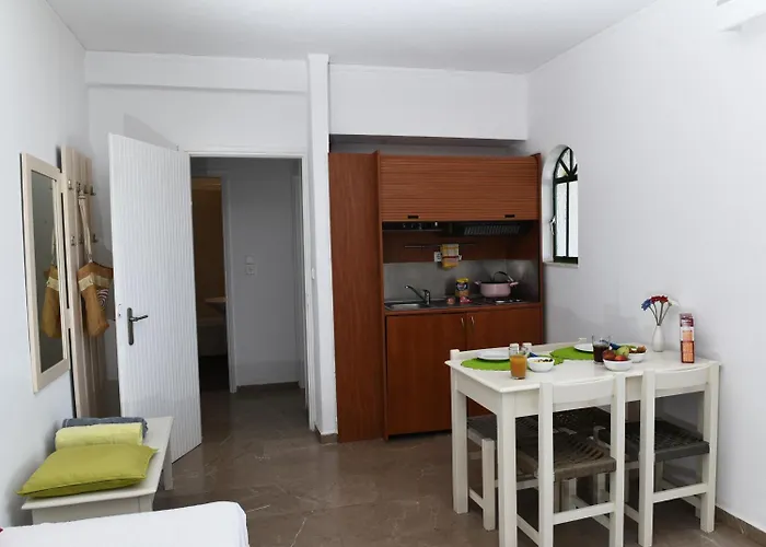 Phaistos 2* טולון